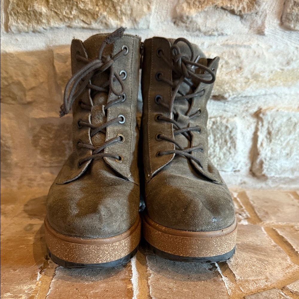 Taos Footwear Gray Combat Boots